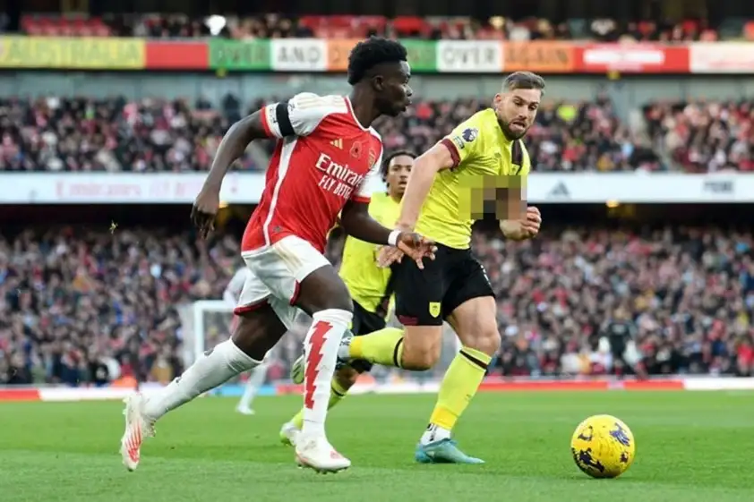 Burnley khó ngăn cảnh được Arsenal.